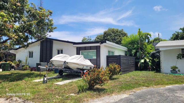 701 Sw 4th Court, Hallandale Beach