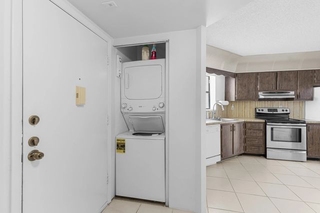 2 of 33 - 6555 W Broward Boulevard #409, Plantation, FL