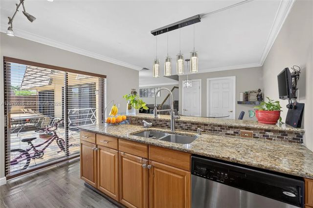 4 of 41 - 953 Springdale Circle, Palm Springs, FL