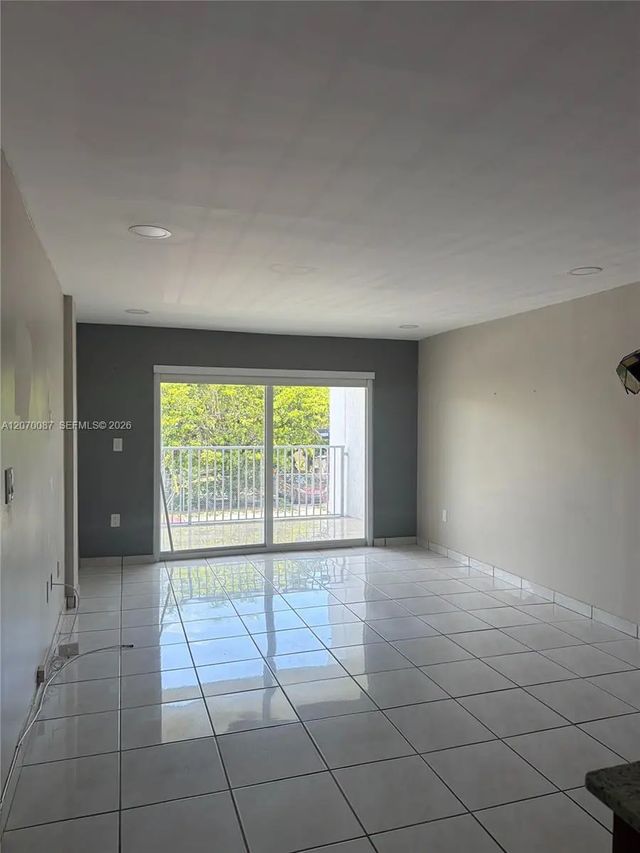 3 of 8 - 2530 Sw 3rd Avenue #103, Miami, FL