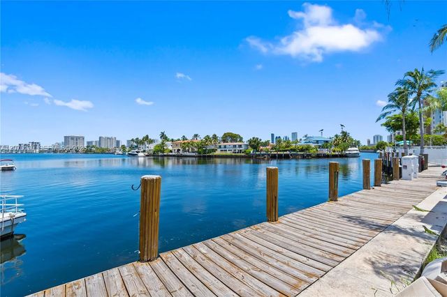 2821 N Miami Beach Boulevard #4f, North Miami Beach