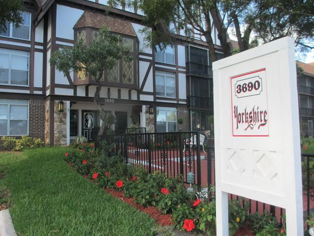 3690 Inverrary Drive #2c, Lauderhill