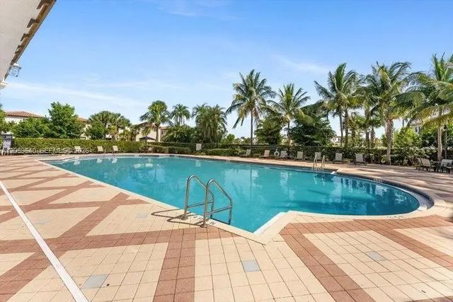 2 of 22 - 5010 Genove Place #5010, Riviera Beach, FL