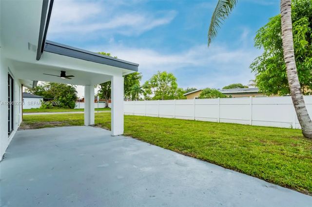 5 of 11 - 5090 Sw 11th Street, Margate, FL