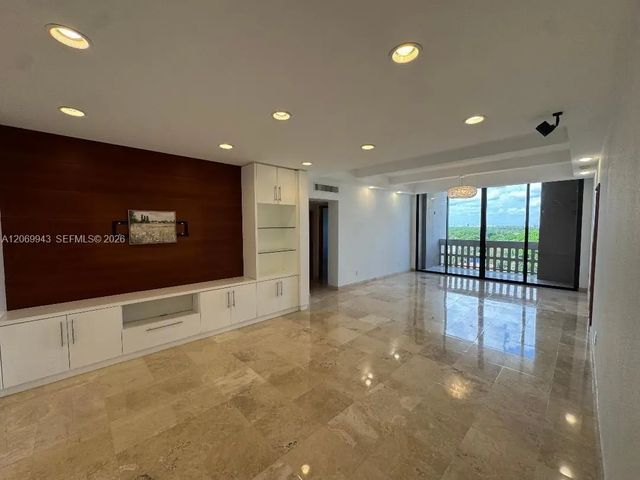 4 of 36 - 90 Edgewater Drive #ph15, Coral Gables, FL