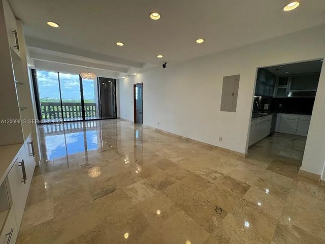 5 of 36 - 90 Edgewater Drive #ph15, Coral Gables, FL