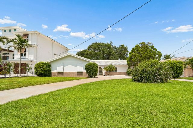 527 Harbor Drive N, Indian Rocks Beach