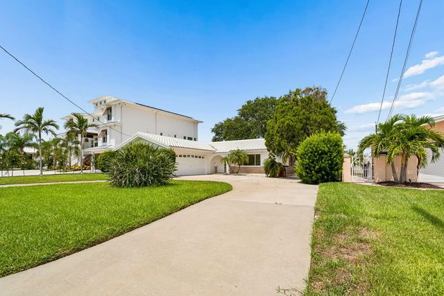2 of 37 - 527 Harbor Drive N, Indian Rocks Beach, FL