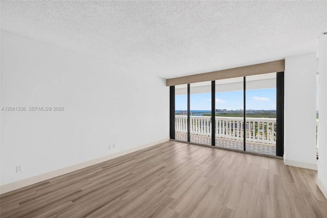 2 of 50 - 2000 Island Boulevard #3008, Aventura, FL