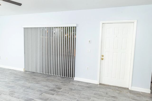 3 of 35 - 7406 74th Way, West Palm Beach, FL