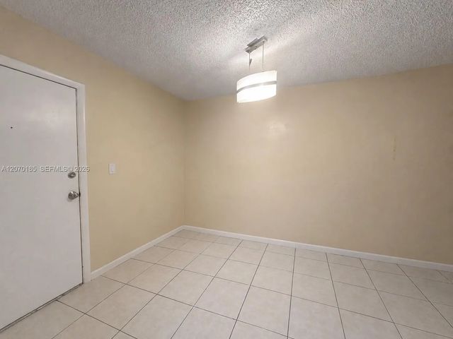 4 of 18 - 3700 Nw 21st Street #206, Lauderdale Lakes, FL