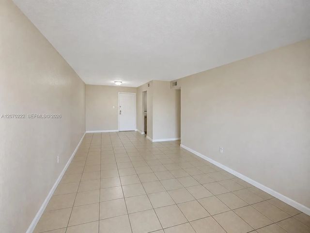 5 of 18 - 3600 Nw 21st Street #313, Lauderdale Lakes, FL