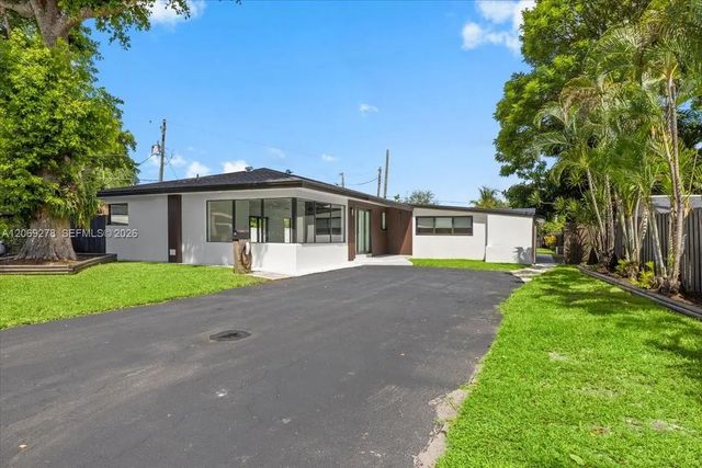 406 Lawn Acres Court, Hollywood