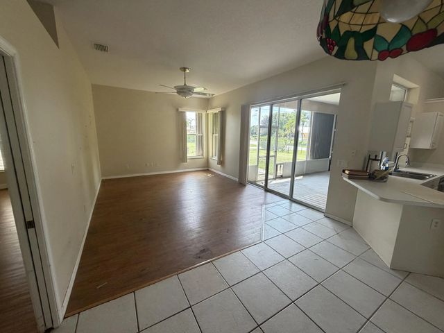 2 of 5 - 606 Se Stow Terrace, Port St. Lucie, FL