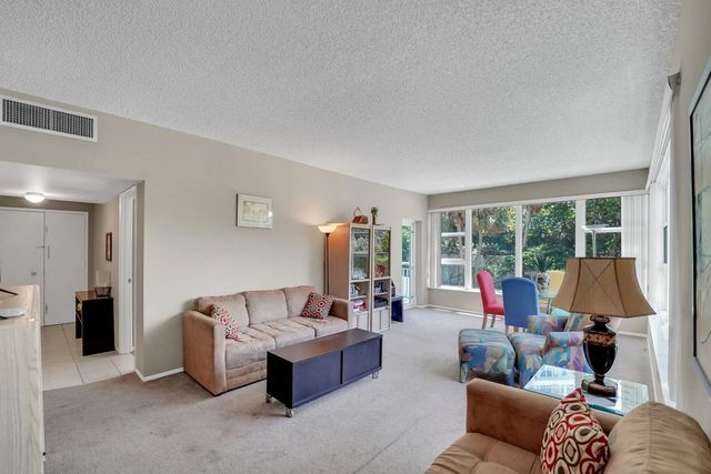 3 of 24 - 1620 S Ocean Boulevard #1n, Lauderdale-By-The-Sea, FL
