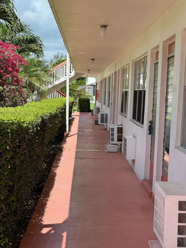 120 Windsor F #unit F, West Palm Beach