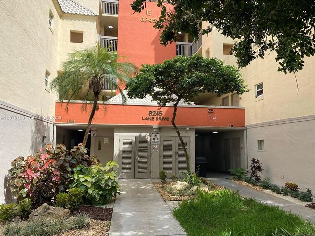 8245 Lake Drive #101, Doral