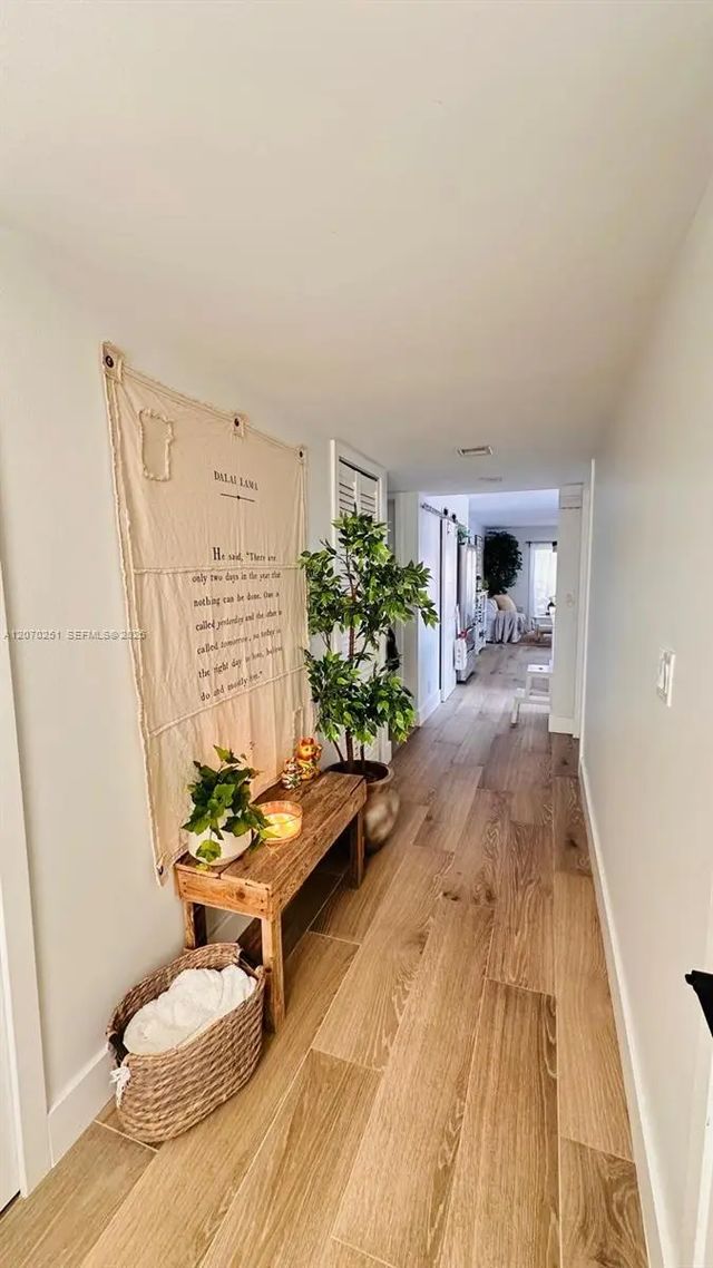 223 Lakeview Drive #204, Weston