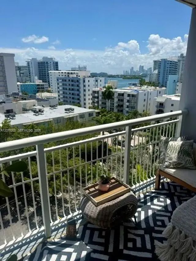 3 of 9 - 1688 West Avenue #906, Miami Beach, FL