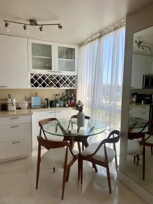 5 of 9 - 1688 West Avenue #906, Miami Beach, FL