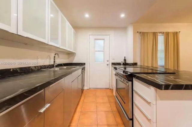 4 of 7 - 3240 Mary Street #s202, Coconut Grove, FL