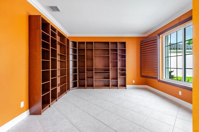 3 of 54 - 112 Isola Circle, Royal Palm Beach, FL