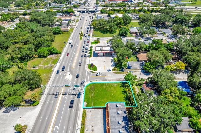 2 of 15 - 16910 Nw 27th Avenue, Miami Gardens, FL