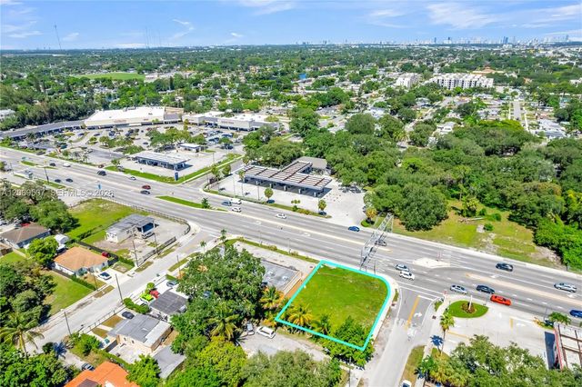 4 of 15 - 16910 Nw 27th Avenue, Miami Gardens, FL
