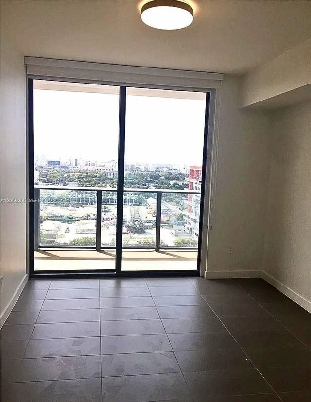 5 of 15 - 1600 Ne 1st Avenue #1512, Miami, FL