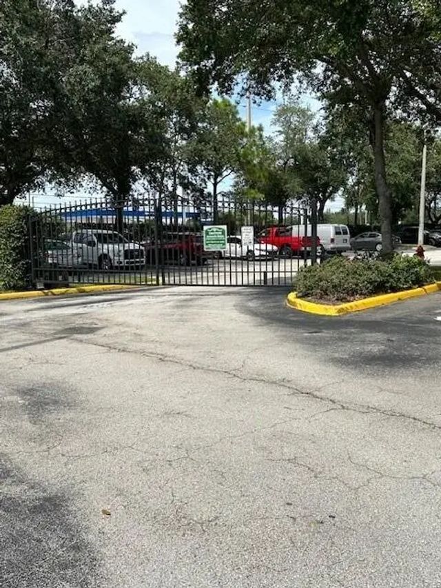 4 of 35 - 5024 Lantana Road #3203, Lake Worth, FL