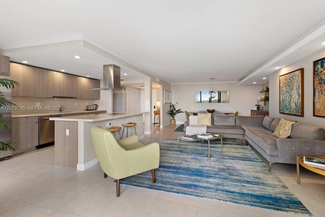 2 of 24 - 1121 Crandon Boulevard #f403, Key Biscayne, FL