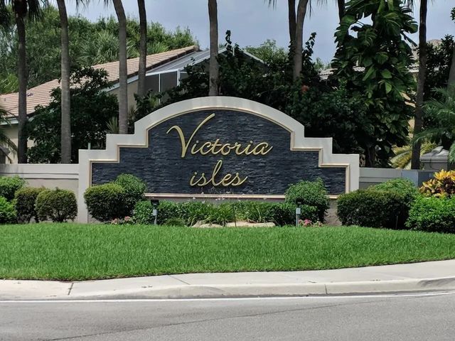 4814 Nw 58th Manor, Coconut Creek