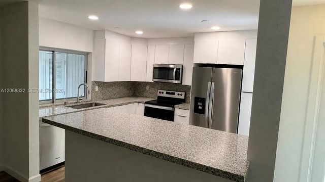 3 of 29 - 16971 Sw 113th Court #31444e, Miami, FL