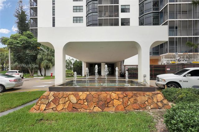 3 of 23 - 20100 W Country Club Drive #1003, Aventura, FL
