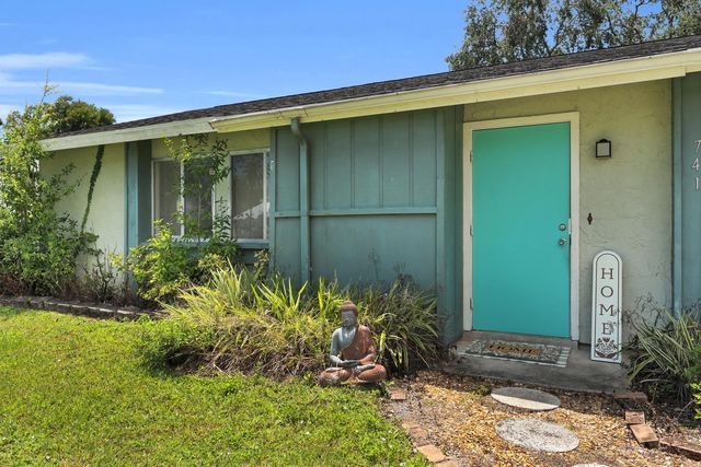 2 of 39 - 741 23rd Place Sw, Vero Beach, FL