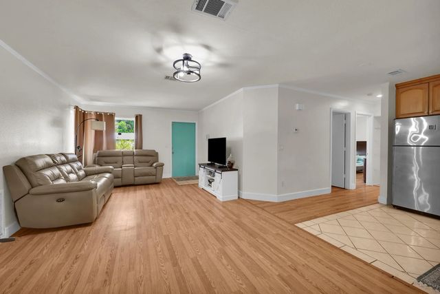 5 of 39 - 741 23rd Place Sw, Vero Beach, FL