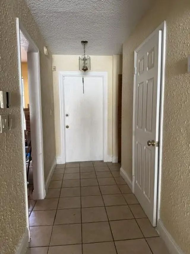 2 of 26 - 4044 Sw 67th Terrace #7, Davie, FL
