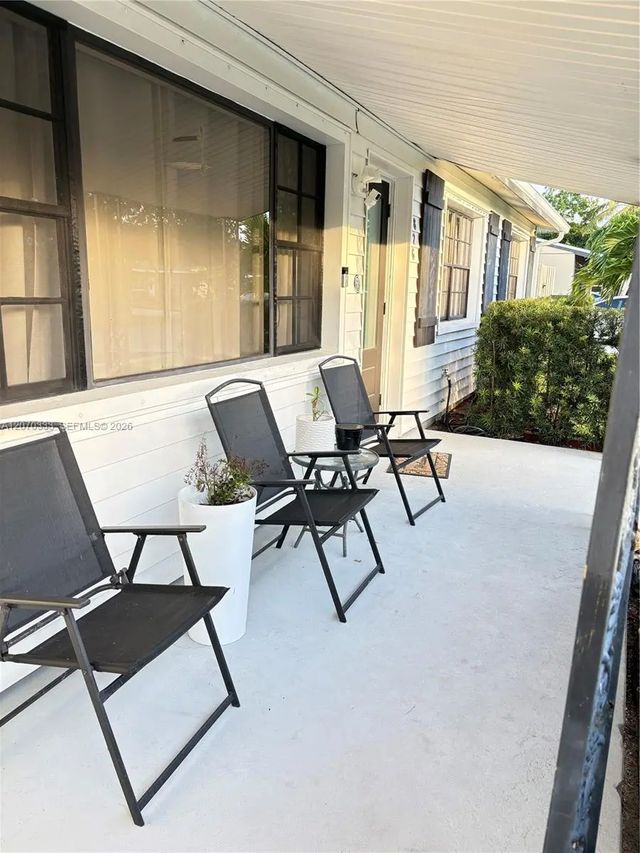 3 of 23 - 826 Cochran Drive, Lake Worth, FL