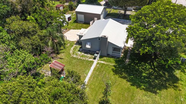 5 of 40 - 1126 Pine Avenue, Fort Pierce, FL