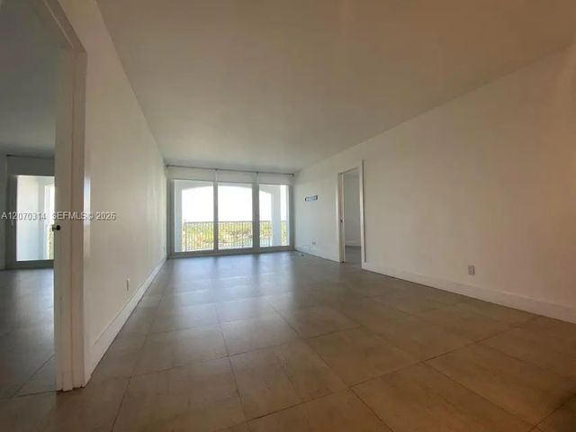 5 of 34 - 5401 Collins Avenue #620, Miami Beach, FL