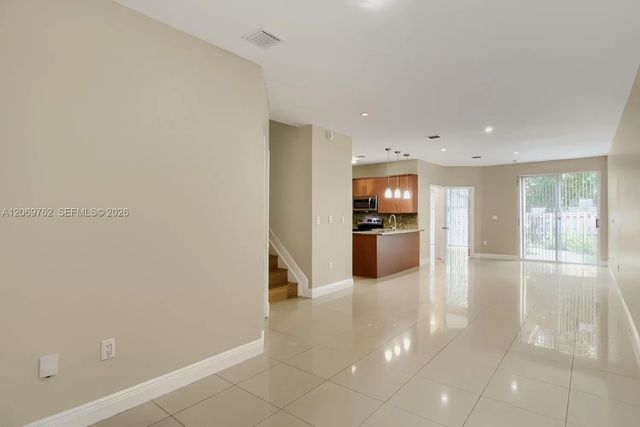 5 of 31 - 7663 N Southwood, Davie, FL