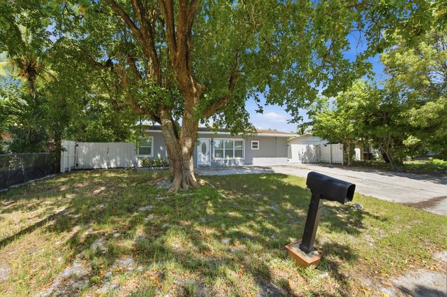 4 of 56 - 2801 Ne 8th Terrace, Pompano Beach, FL