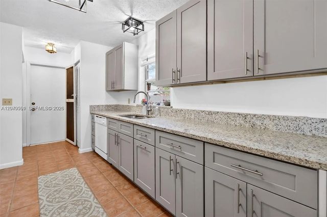 5 of 14 - 1261 Se Mendavia Avenue, Port St. Lucie, FL