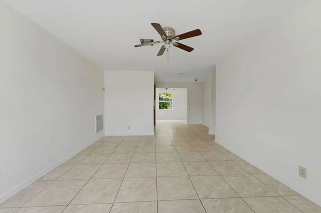 4 of 30 - 1500 W 13th Street W, Riviera Beach, FL