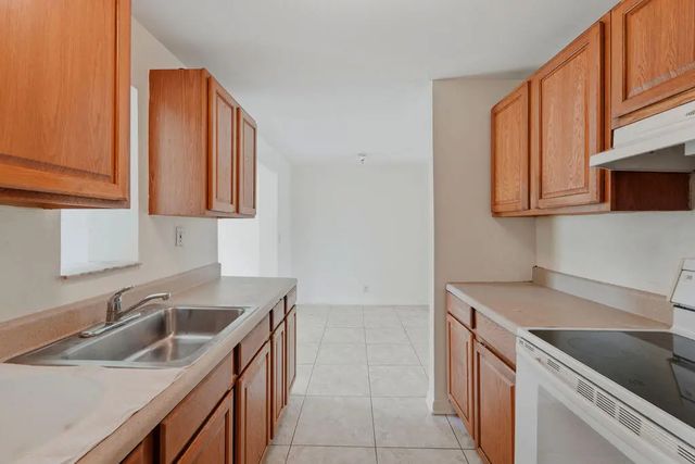 5 of 30 - 1500 W 13th Street W, Riviera Beach, FL