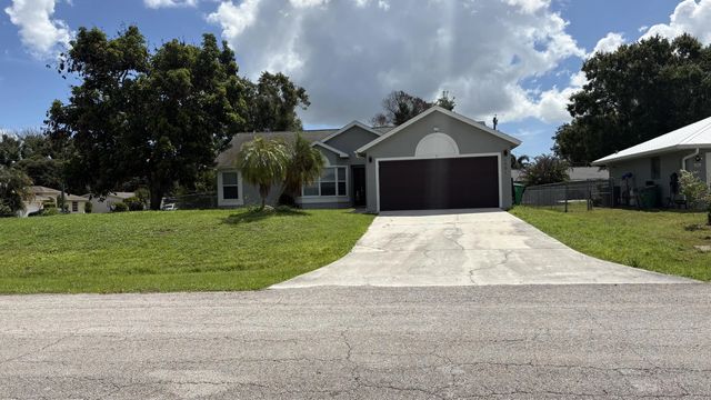 1501 Sw Curry Street, Port St. Lucie