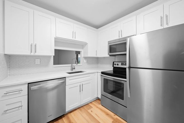 2 of 25 - 3401 Nw 47th Avenue #401, Lauderdale Lakes, FL