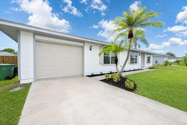 2068 Sw Morelia Lane, Port St. Lucie