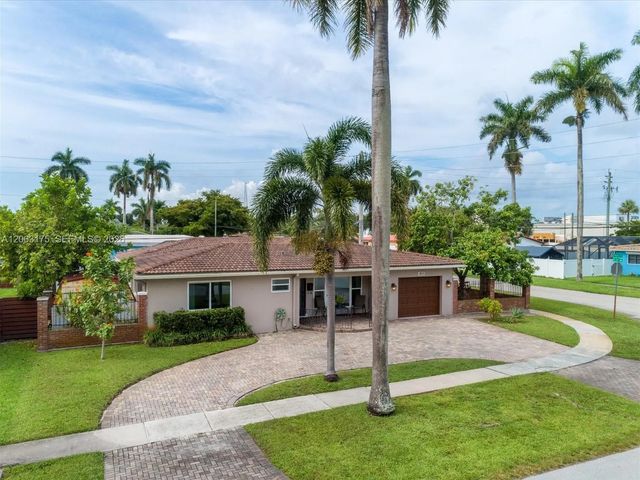 4 of 25 - 3134 Pierce Street, Hollywood, FL