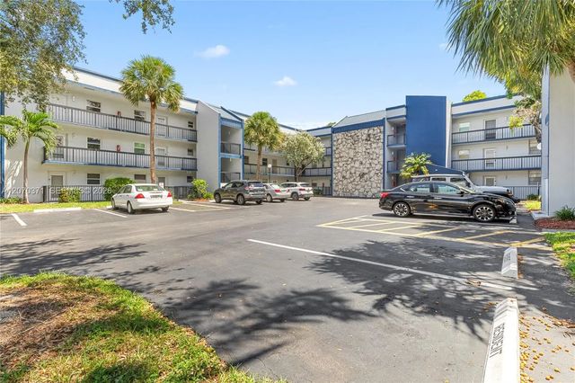 3170 Holiday Springs Boulevard #6-105, Margate
